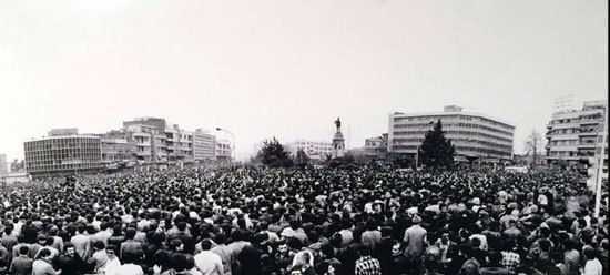 میدان انقلاب تهران, میدان انقلاب تهران: قلبی که هنوز می‌تپد